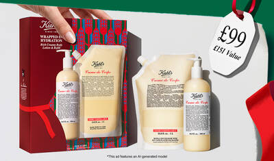 Hydrating Holiday Hits" skincare gift set on a green background, featuring Ultra Facial Cream and Creamy Eye Treatment with Avocado in festive packaging.​